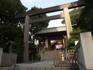 東京大神宮は東京の縁結び神社で恋愛成就のパワースポット